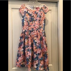 Betsy Johnson laser cut floral dress